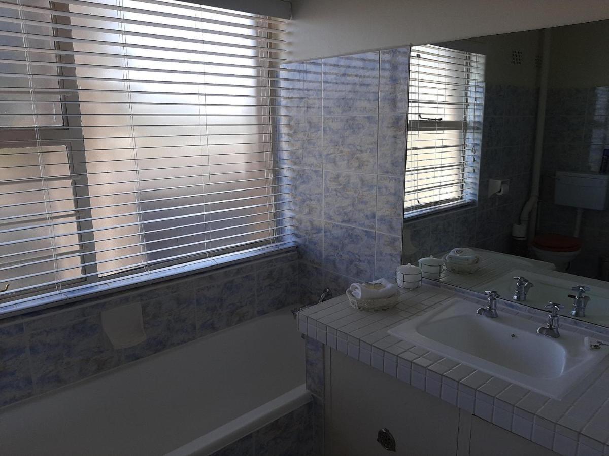 Afton Safari Lodge Kempton Park Extérieur photo